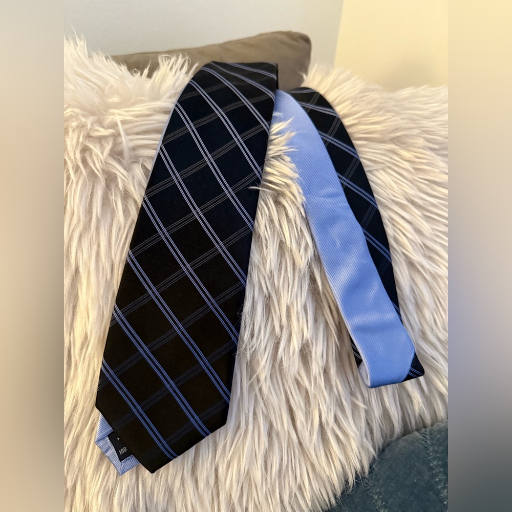 TOMMY HILFIGER 👔 Silk Tie - Black and Blue Plaid
